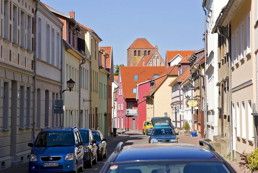 Ferienwohnung Uferpromenade Waren  Exterior foto